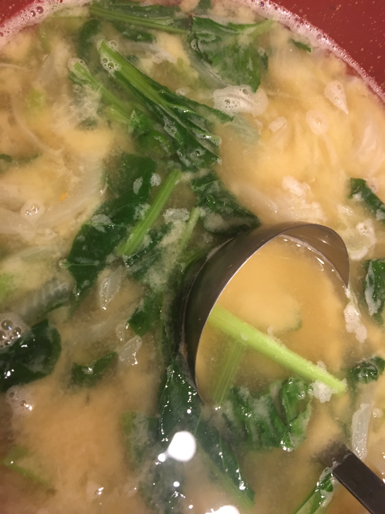 小松菜と玉ねぎで味噌汁
