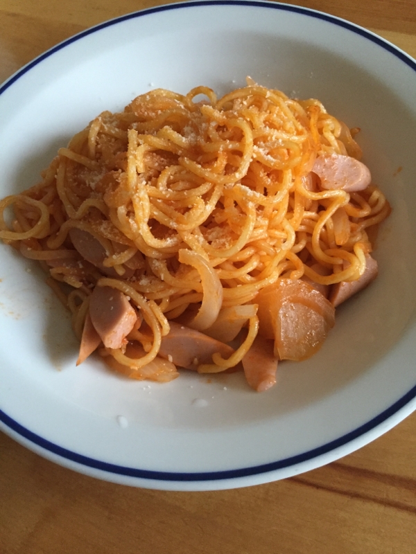 魚肉ソーセージと玉ねぎだけ、ナポリタン風焼きそば