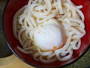 夏におススメ♪　さっぱり温玉ゆずうどん