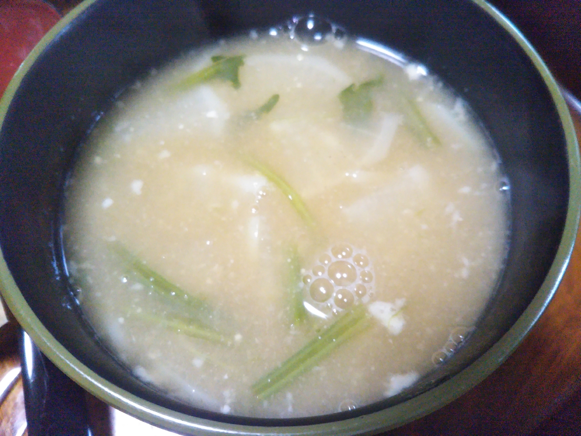 納豆ほうれん草の茎かぶ味噌汁