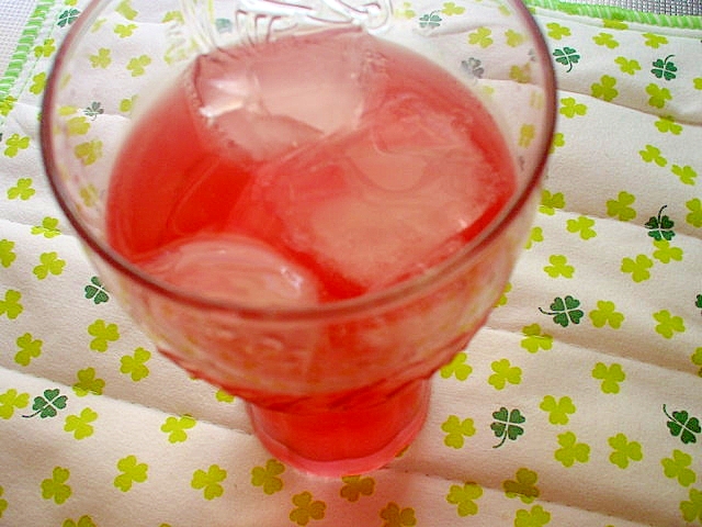 赤紫蘇リンゴ酢とアセロラでスッキリジュース～★