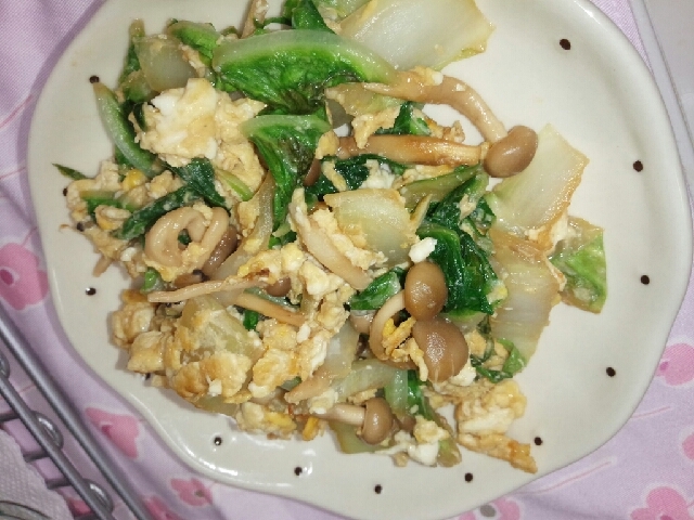 白菜としめじの卵とじ炒め レシピ 作り方 By たくみ905 楽天レシピ