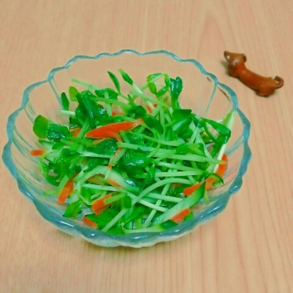 豆苗ときゅうりのサラダ
