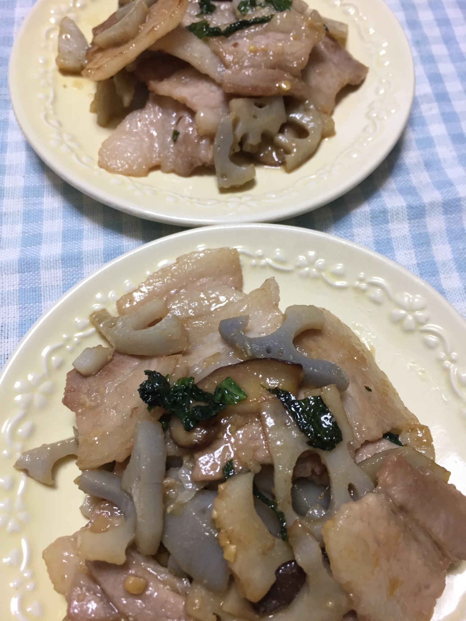 豚バラ肉と蓮根と椎茸のニンニク味噌炒め