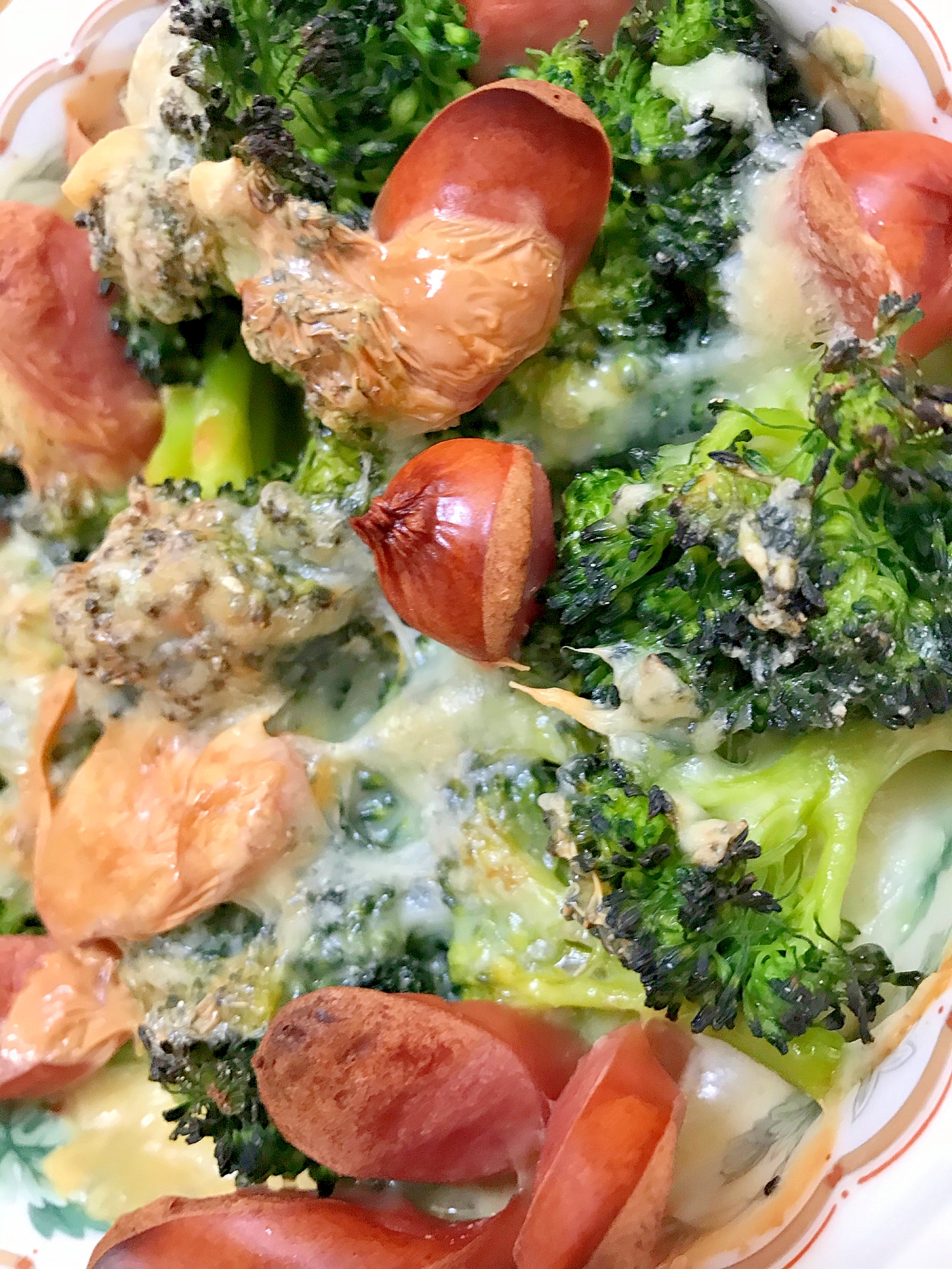 チェダーチーズでソーセージとブロッコリー焼き レシピ 作り方 By ゆきのんまー 楽天レシピ