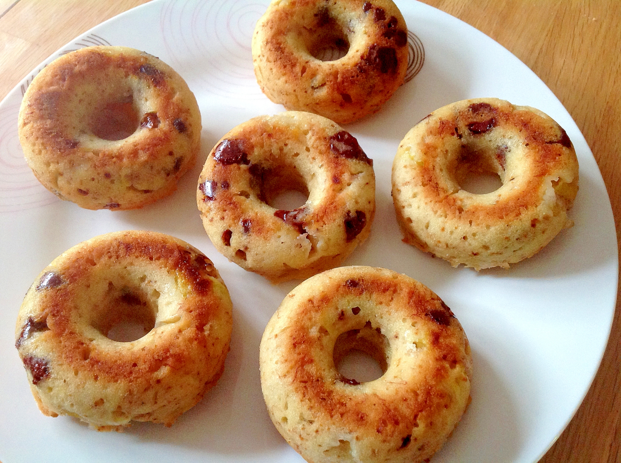 バナナとチョコチップとヨーグルトの焼きドーナツ レシピ 作り方 By Findus 楽天レシピ バナナとチョコチップとヨーグルトの焼きドーナツ レシピ 作り方 By Findus 楽天レシピ