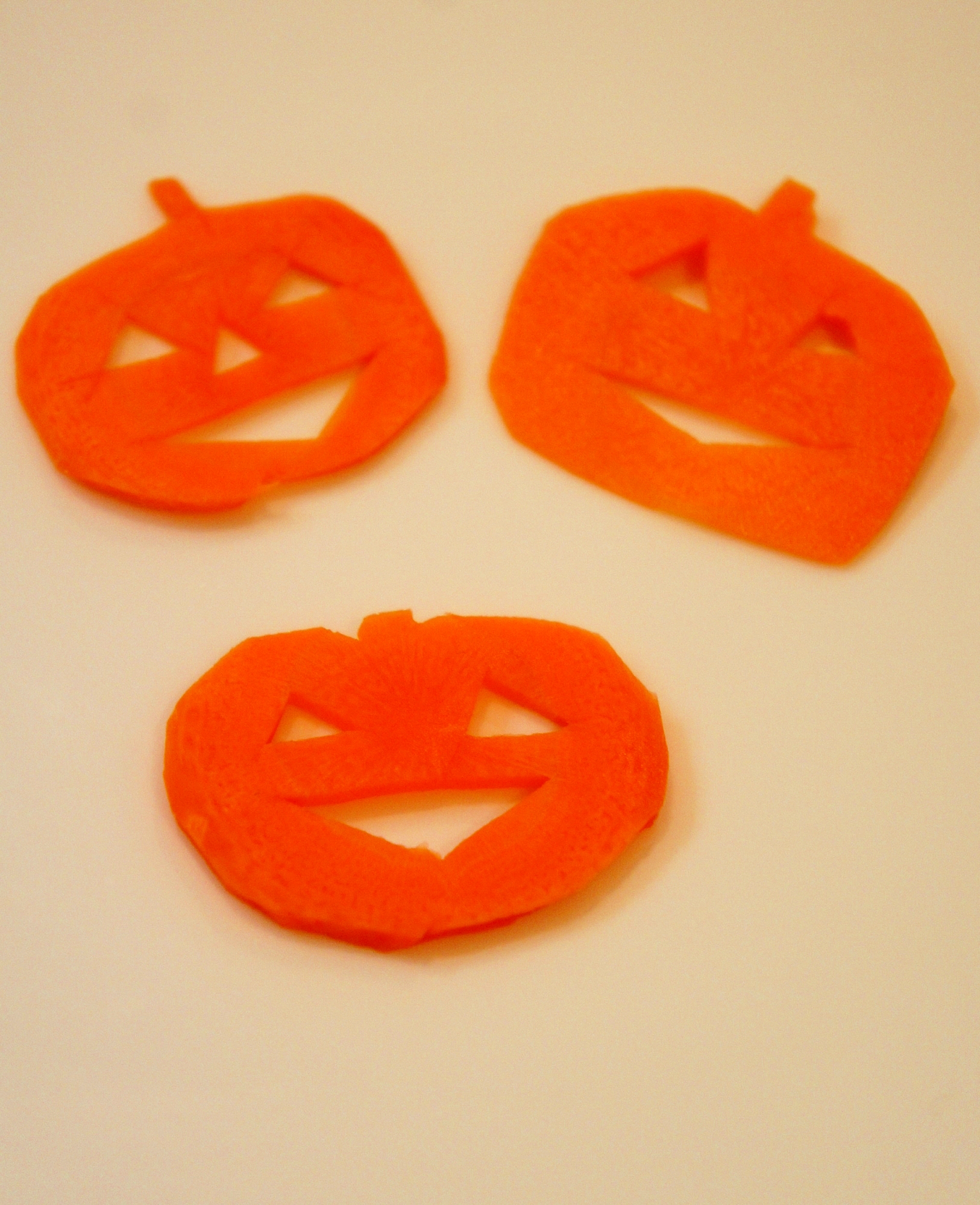 型抜きいらず ハロウィン お化けカボチャの作り方 レシピ 作り方 By すたーびんぐ 楽天レシピ 型抜きいらず ハロウィン お化けカボチャの作り方 レシピ 作り方 By すたーびんぐ 楽天レシピ