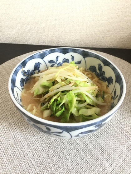 どっちも豆の苗☆豚肉&キャベツ&ダブル苗炒め♪