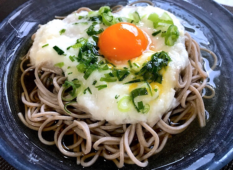簡単ぶっかけ月見とろろ蕎麦☆滋味あふれる美味しさ