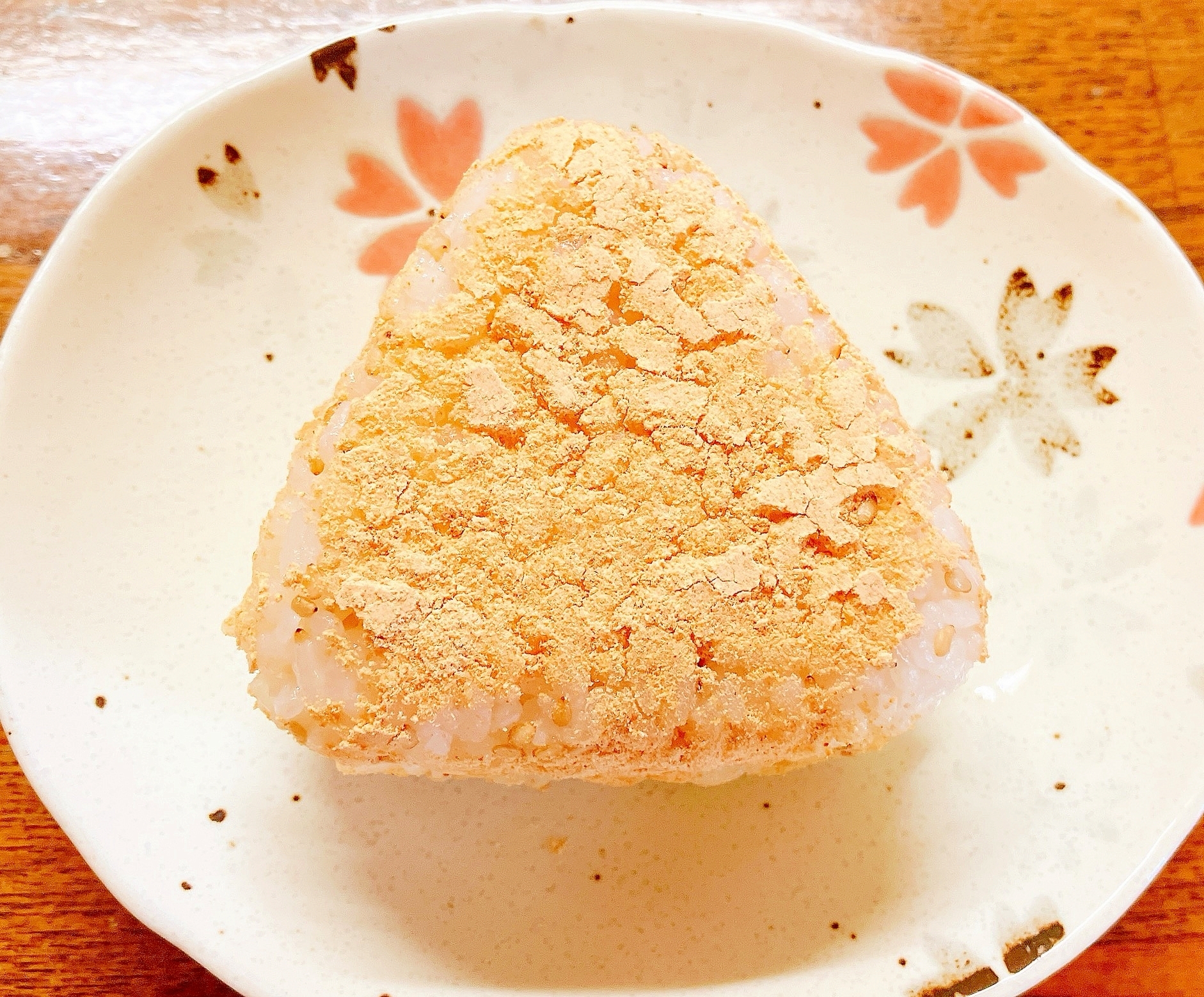 梅入りきな粉胡麻おにぎり