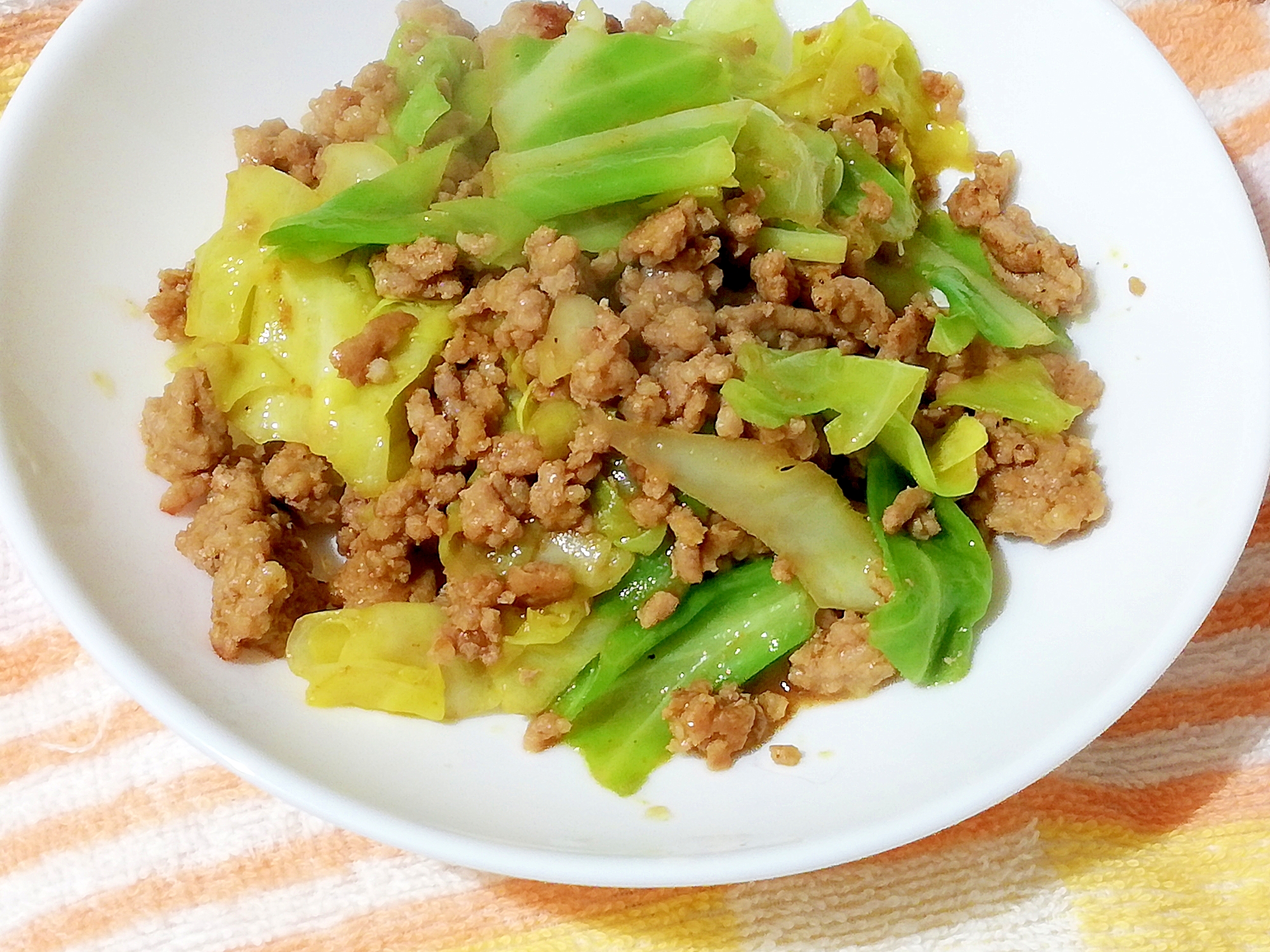 簡単一品！キャベツとひき肉のカレー炒め