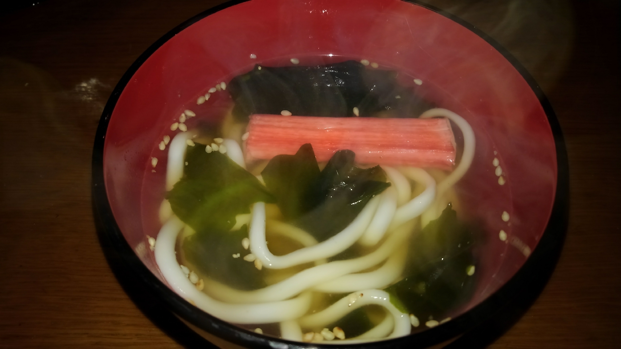 即席わかめスープで…小うどん