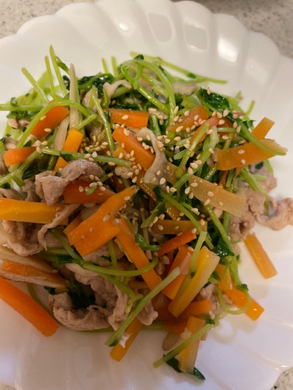 豚肉と豆苗の生姜炒め