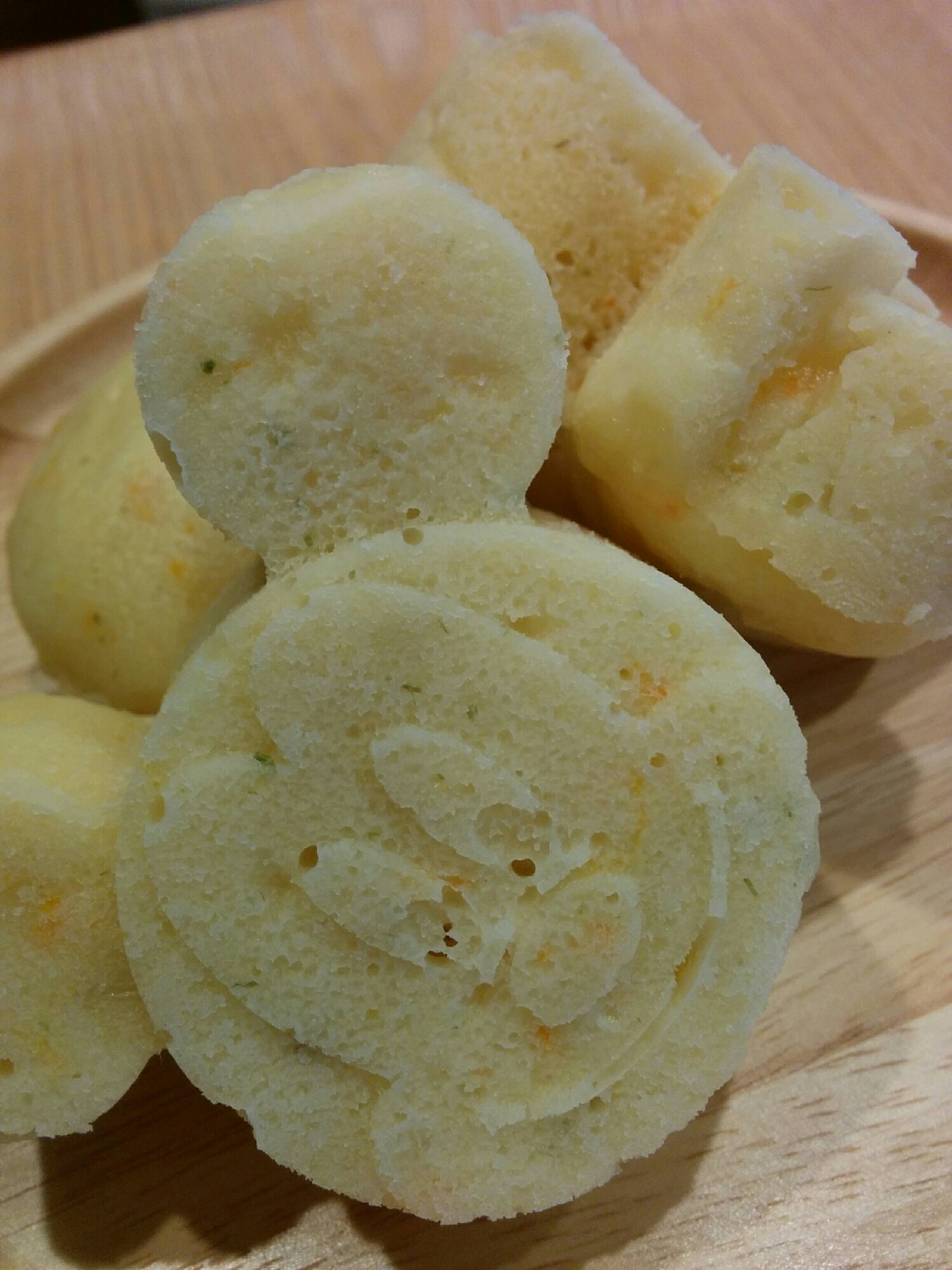 離乳食に豆腐と野菜のお食事蒸しパン