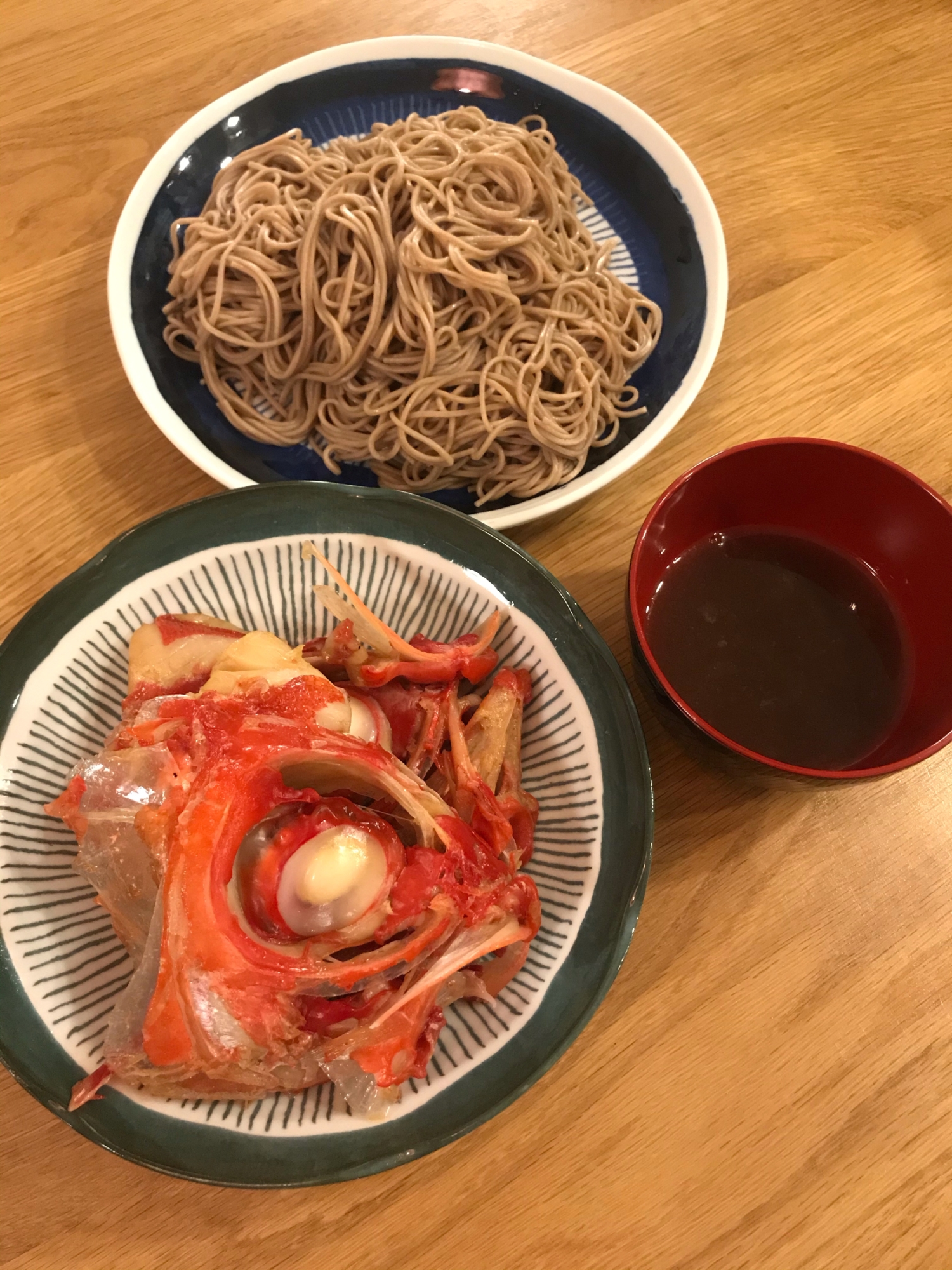 旨味たっぷりの煮汁が美味 金目鯛あらdeそば レシピ 作り方 By ぼのんちょ 楽天レシピ