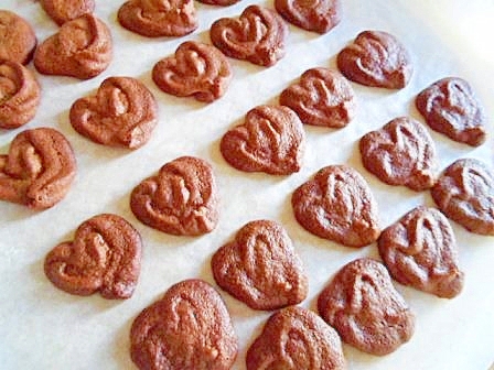 バレンタインに 簡単 の絞り出しクッキー ココア味 レシピ 作り方 By V るん 0394 楽天レシピ