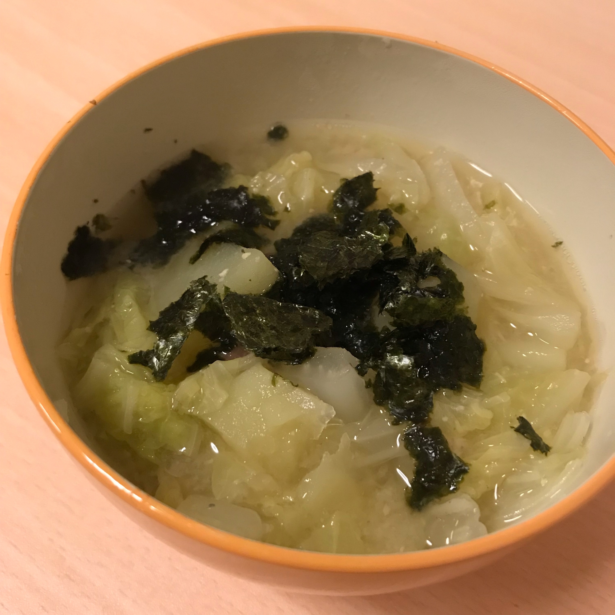 鯖缶と白菜の簡単味噌汁