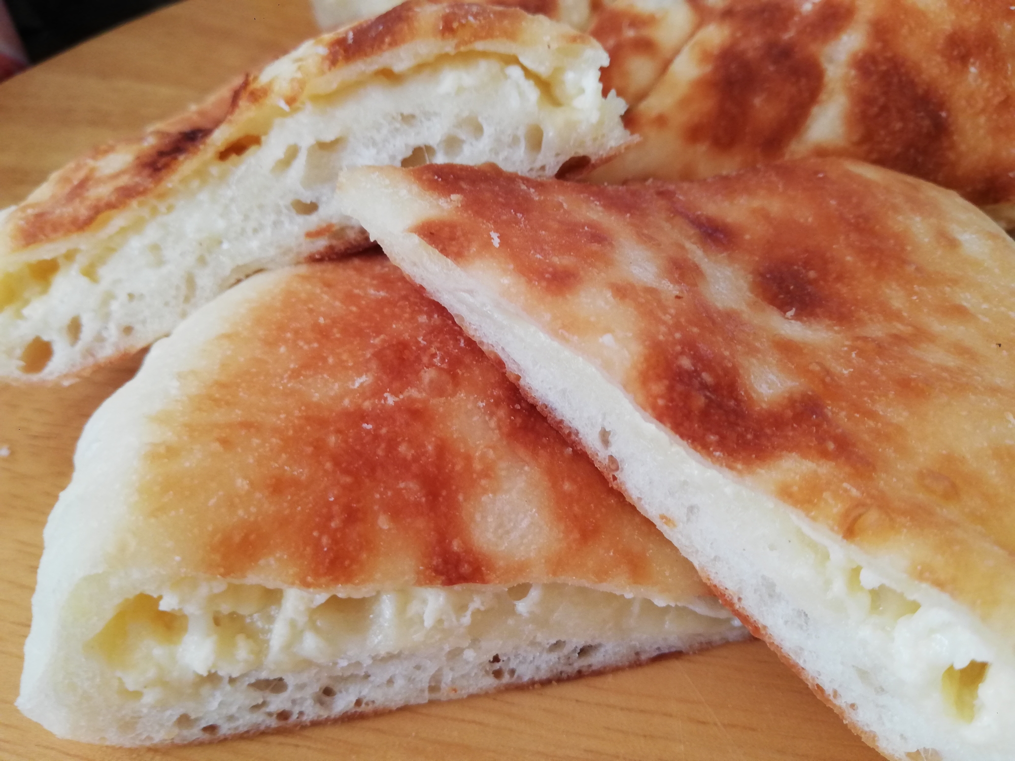 イメレティのハチャプリ(ジョージアのチーズパン)