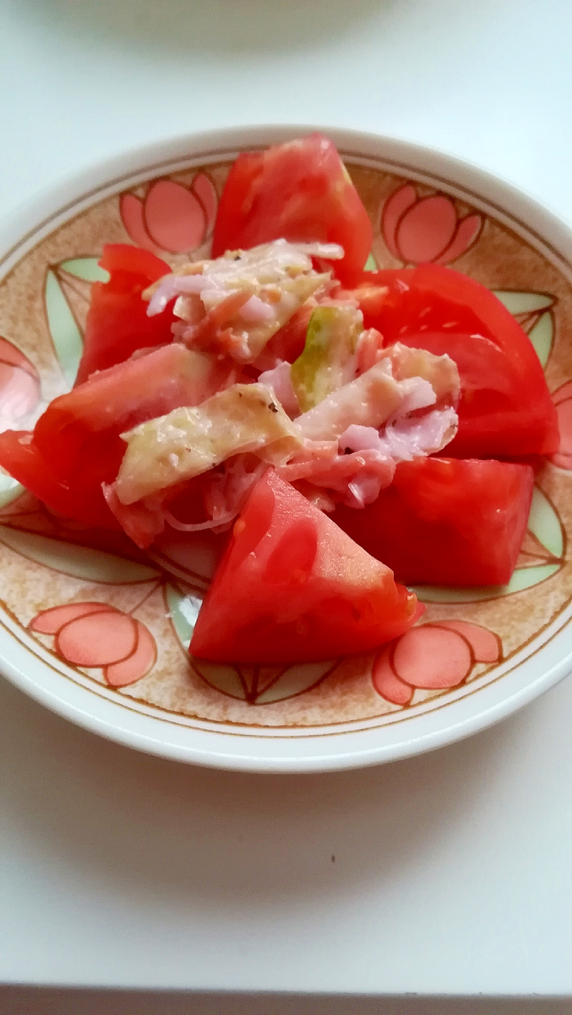 トマトと鶏ハムのサラダ☆昆布茶マヨネーズ風味
