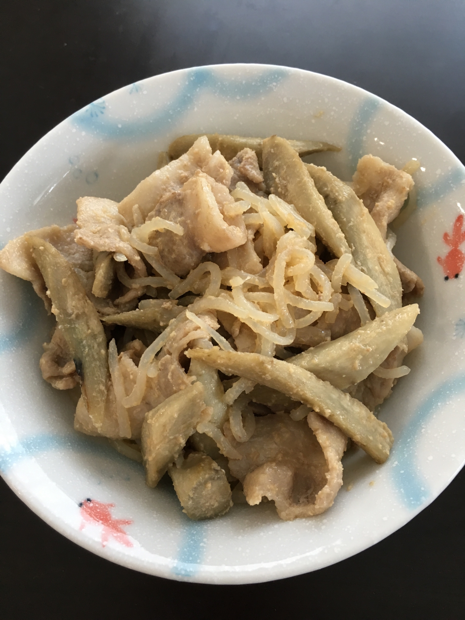 ゴボウとこんにゃくの豚肉味噌炒め