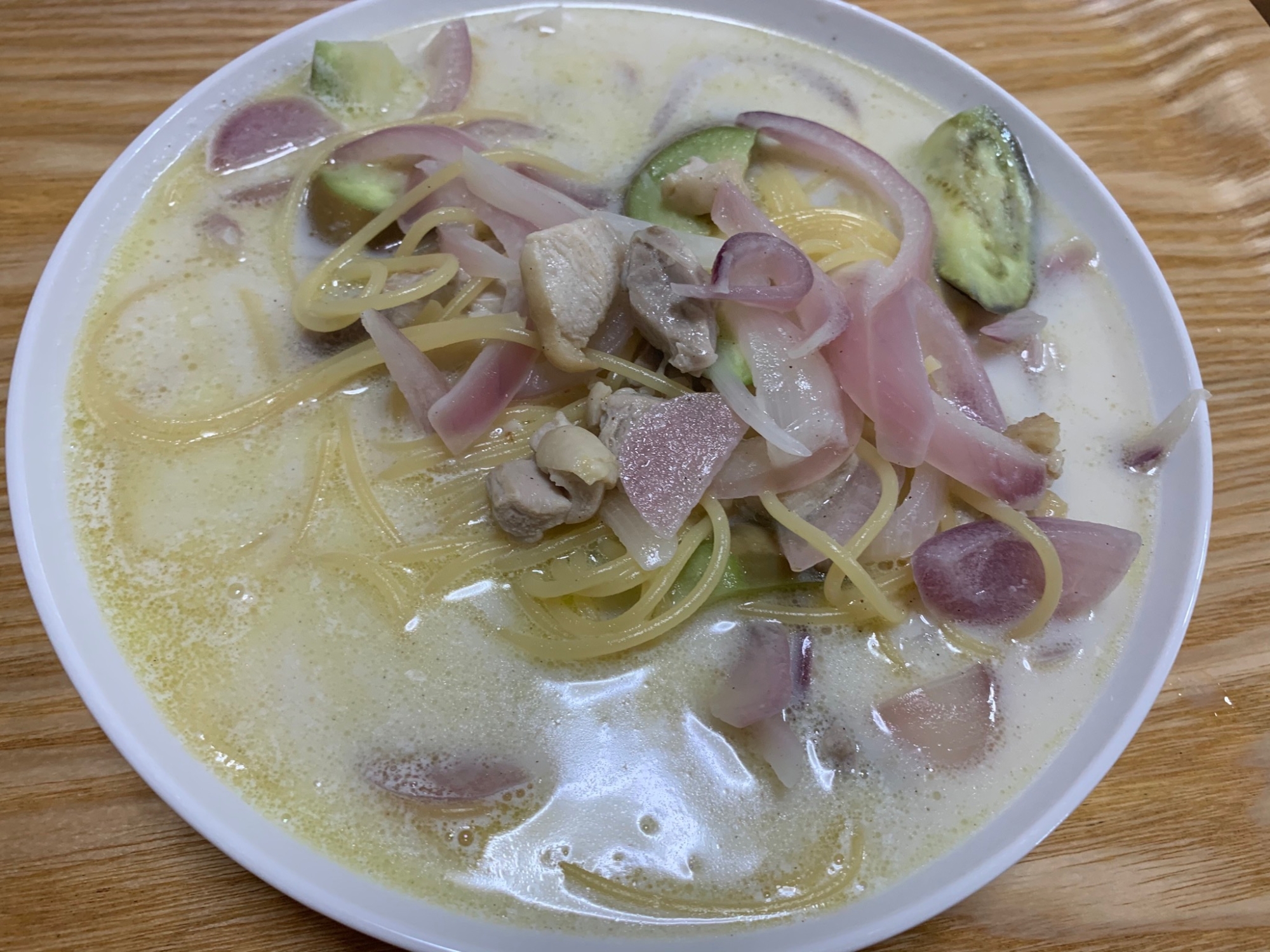 紫野菜のクリームスープパスタ