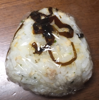 鮭フレークで作りました(*ﾟ∀ﾟ*)とっても美味しかったです♪