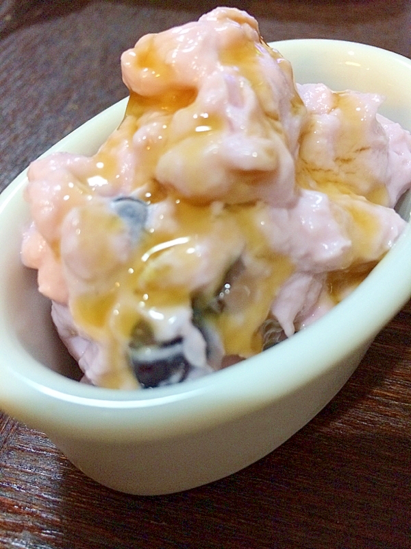 水切りヨーグルトと黒豆のデザート〜キャラメル味〜