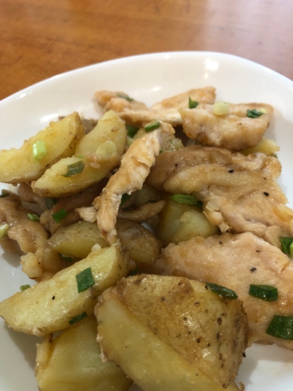 鶏むね肉とじゃがいもとピーマンのオイスター炒め