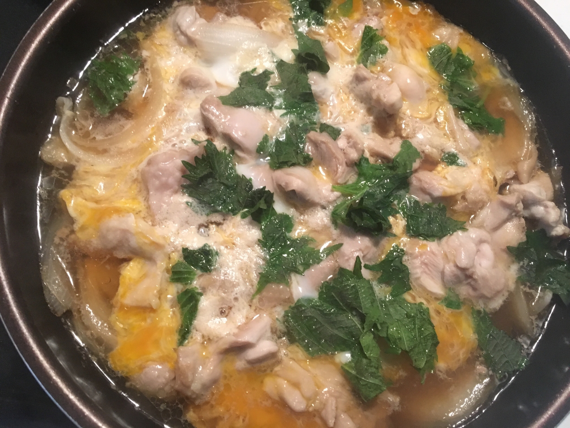 大葉の香りが美味しい♪ 親子丼
