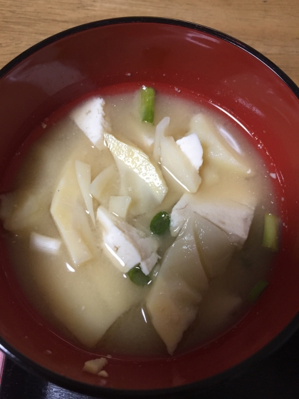 たけのこと豆腐の味噌汁