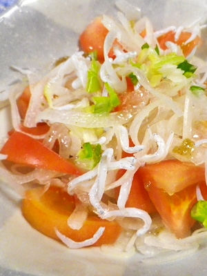 トマトしらす玉ねぎの柚子胡椒サラダ