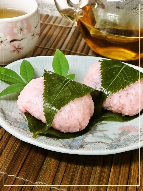 Staub鍋で炊くもち米の『桜餅』