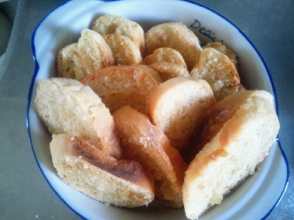 主人が焼いたフランスパンが余ってしまったので…無駄なくおいしく食べられてよかったです。