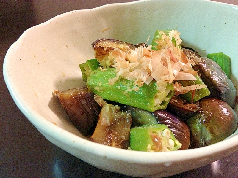 生姜でさっぱり！冷たい茄子とオクラの煮浸し