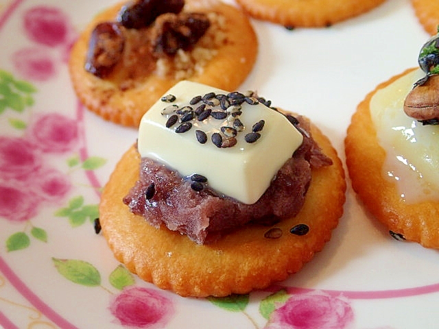 粒あんとホワイトチョコの焼きリッツ