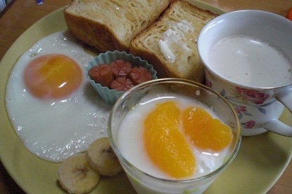 おはようございま～す。
昨日の朝食と一緒に・・・・・・・
美味しく頂きました。
ごちそうさまでした。
(*^_^*)