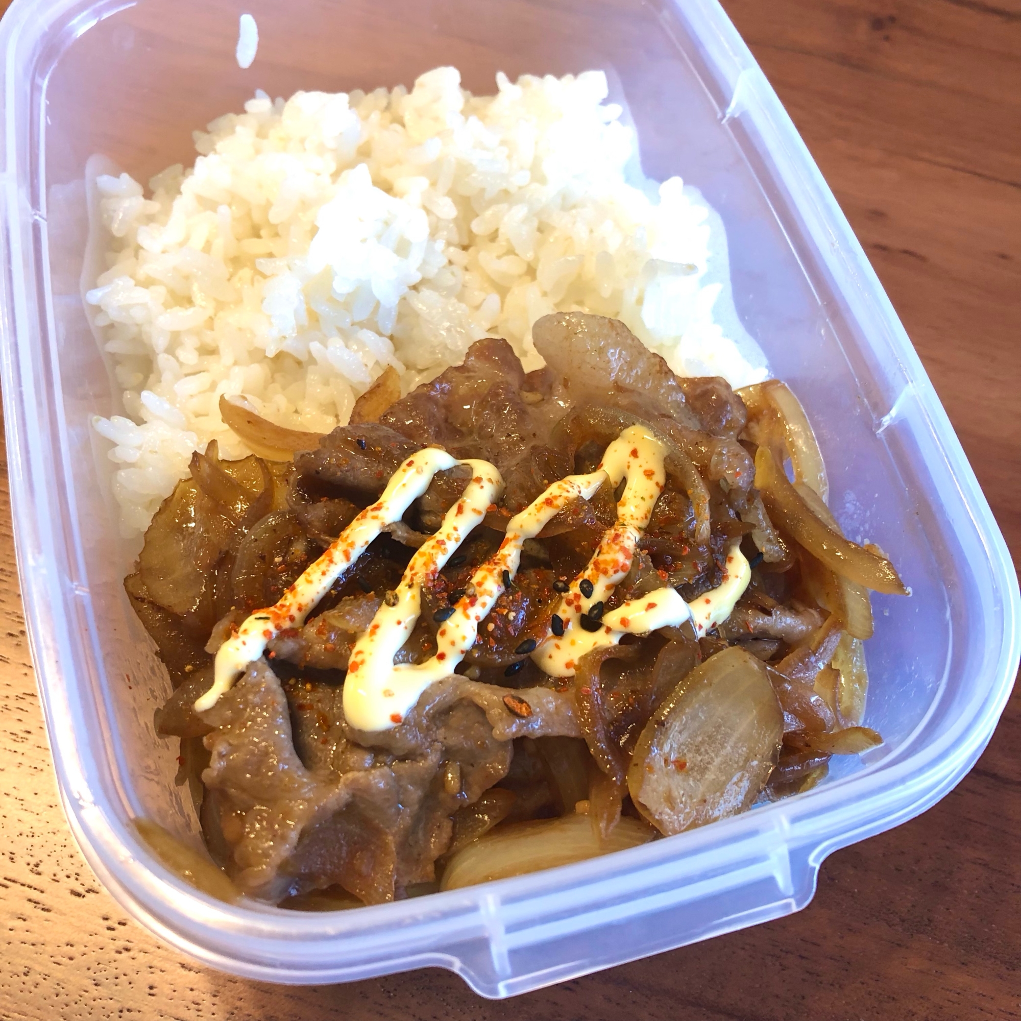 【超簡単!混ぜて焼くだけ】生姜焼きのタッパー弁当
