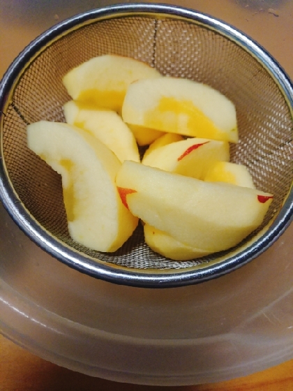お弁当に重宝！りんごの飾り切り♬変色しない方法！