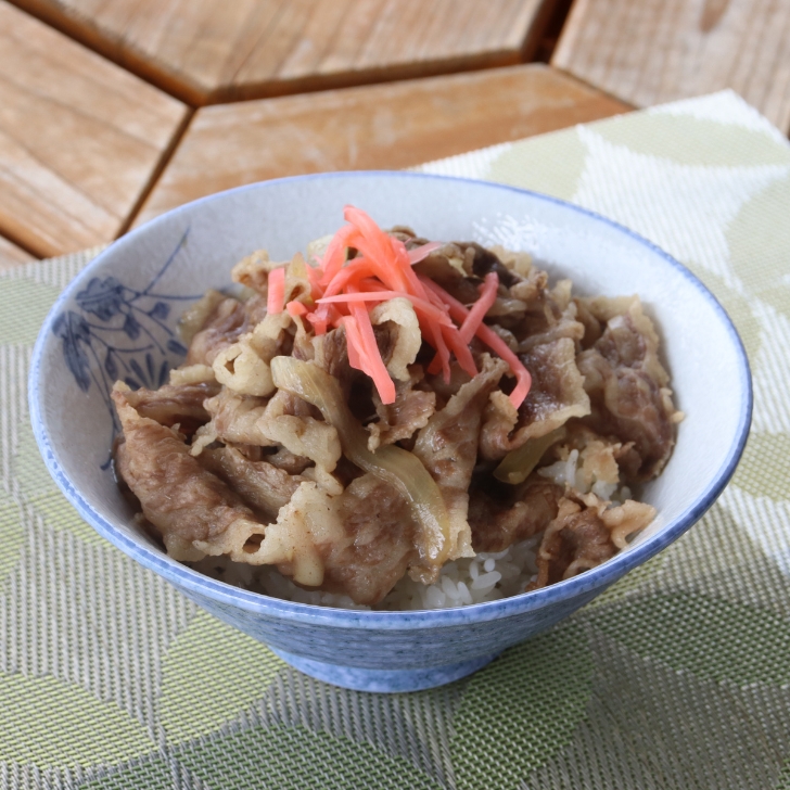 新たまねぎ牛丼