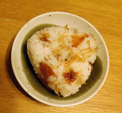 カリカリ小梅→しそ梅干しを代用して作りました
美味しかったです
ご馳走様でした