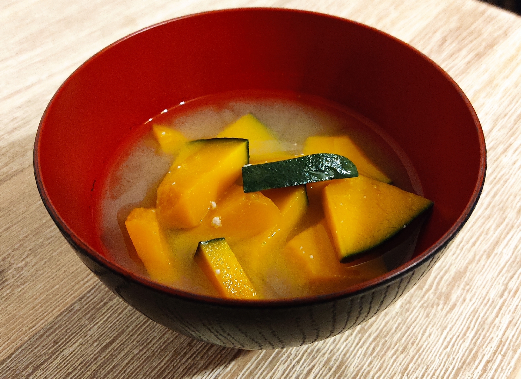 子どもも大好き☆かぼちゃたっぷりお味噌汁