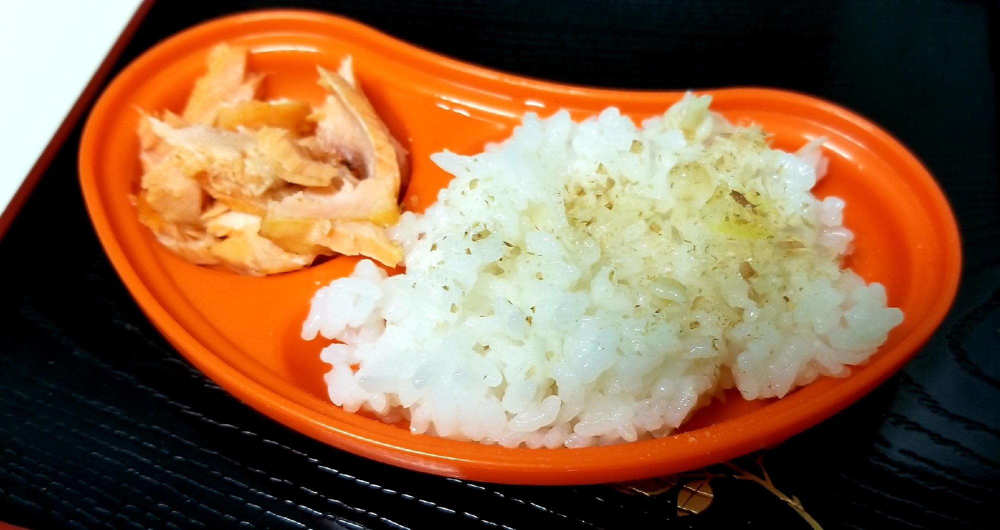 離乳食後期★焼き鮭とえのきと白菜ご飯プレート