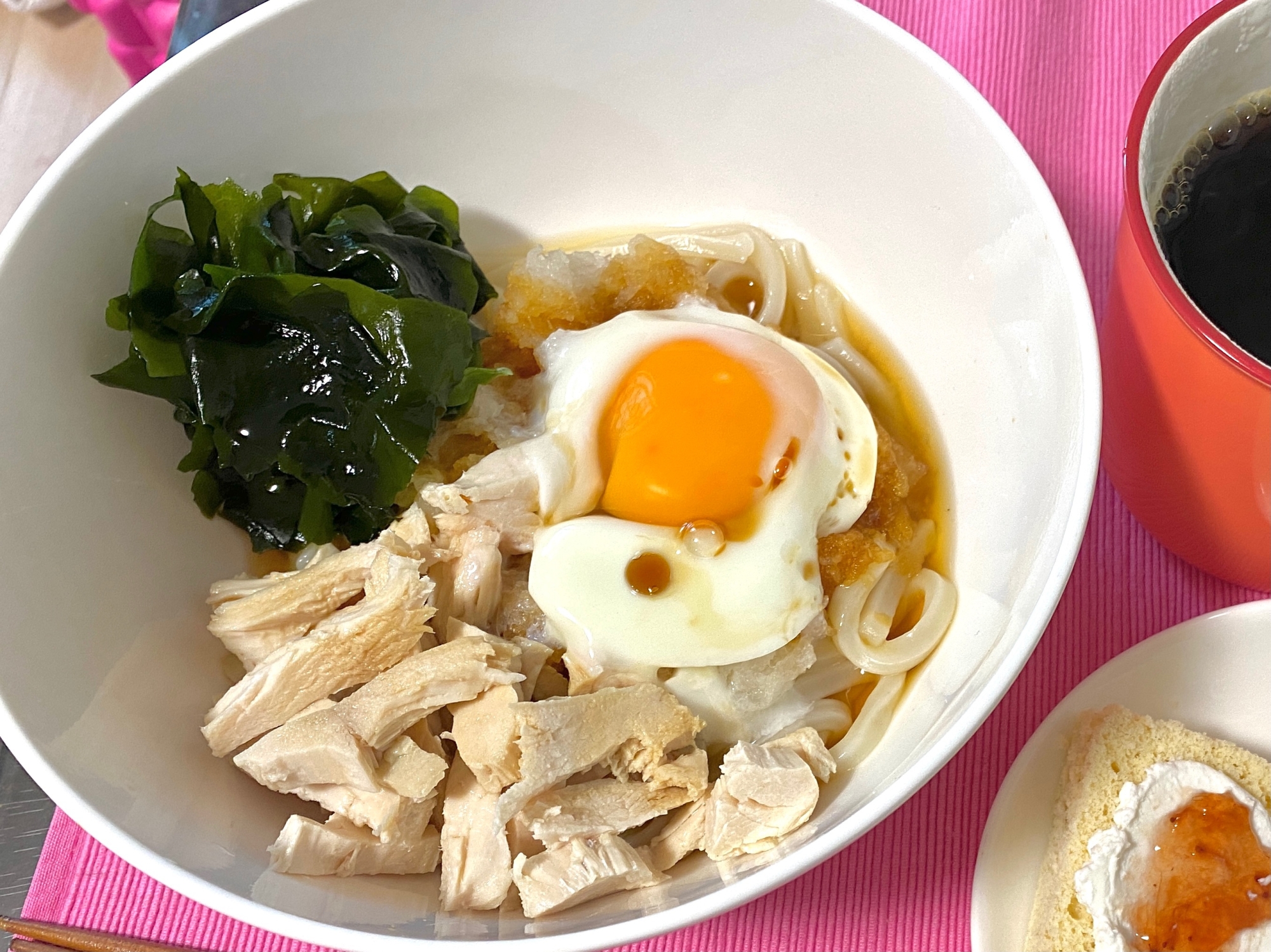 【低脂質】【高タンパク】月見おろしチキンうどん