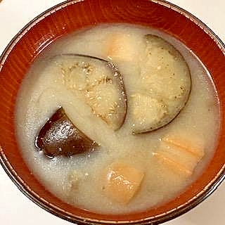 炒め茄子と小町麩の味噌汁