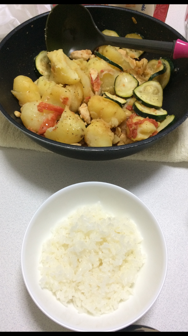 ジャガイモメインの野菜炒め レシピ 作り方 By 東南アジア 楽天レシピ ジャガイモメインの野菜炒め レシピ 作り方 By 東南アジア 楽天レシピ