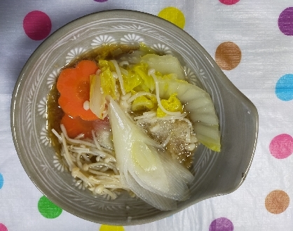 鶏もも肉まるごと使った水炊き◇西のまるごと鍋