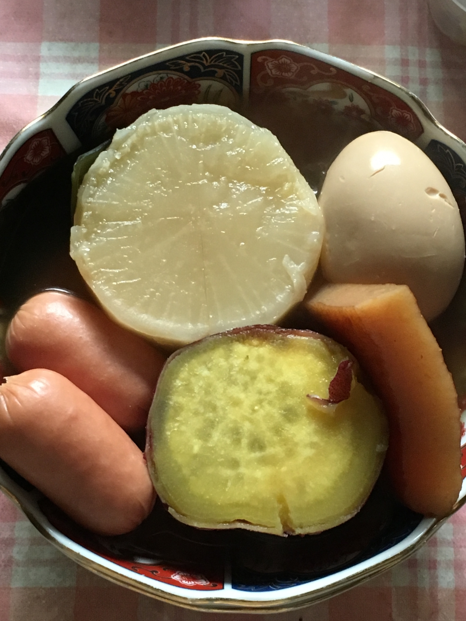 薩摩芋、大根、卵、揚かま、コロコロフランクのおでん