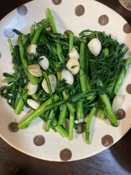 モリモリ食べられる★春菊のにんにく炒め（蒜蓉茼蒿）