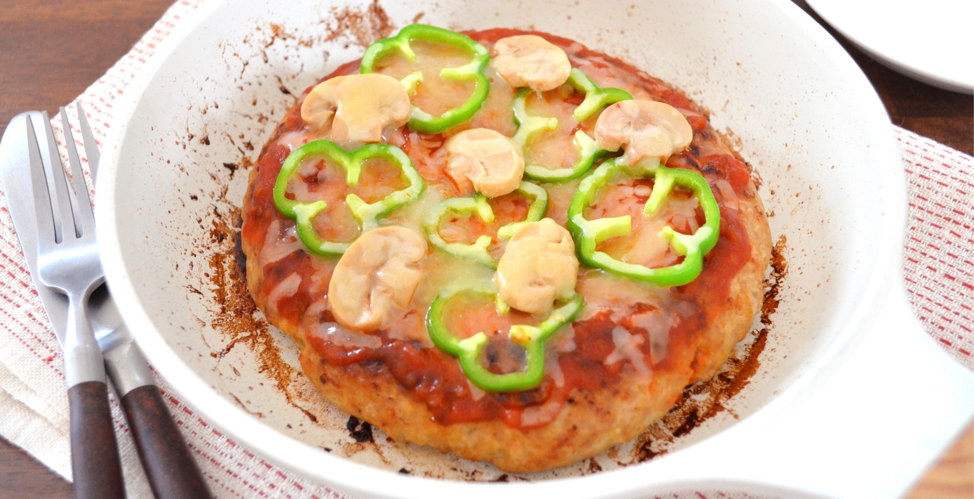 フライパンまるごとピザハンバーグ