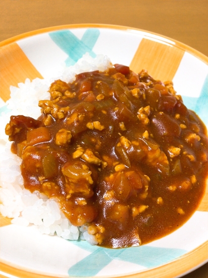 トマト缶と鶏挽き肉でヘルシーなキーマカレー♡